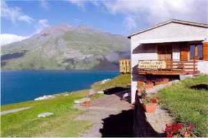 Ski Lodges, Mountain Refuges, Characteristic B&Bs and simply nice places to stay in Italy and the Italian Alps.